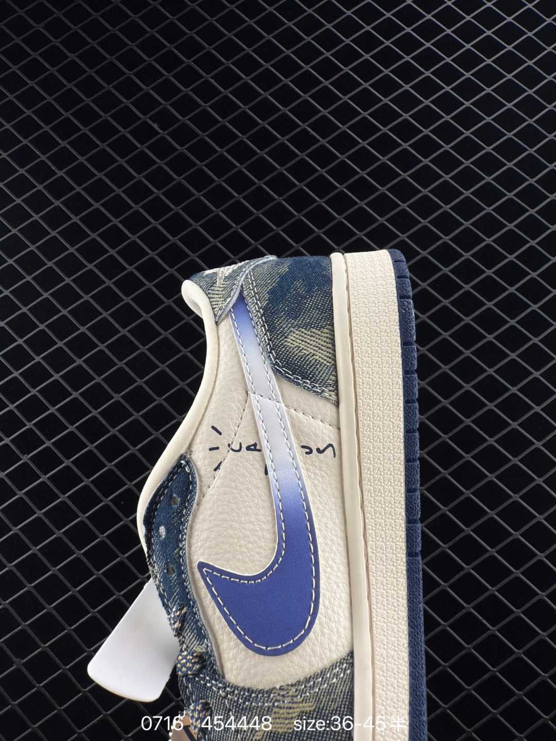 Travis Scott x Air Jordan 1 ” Reverse Mocha “